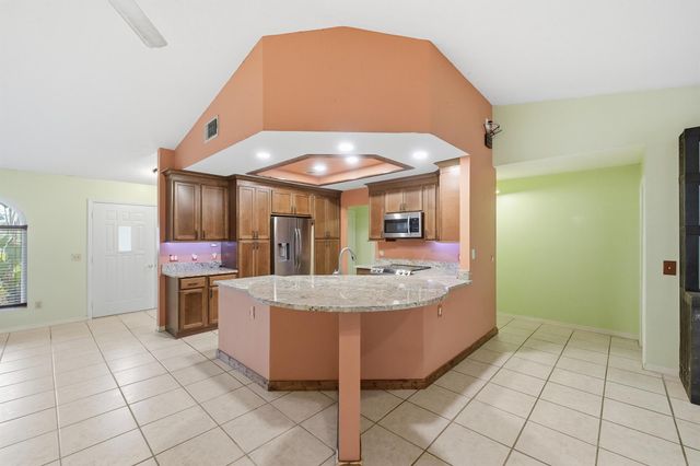 381 SW Lucero Drive, Port St Lucie, FL 34983