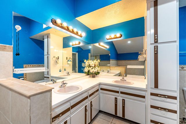 381 SW Lucero Drive, Port St Lucie, FL 34983