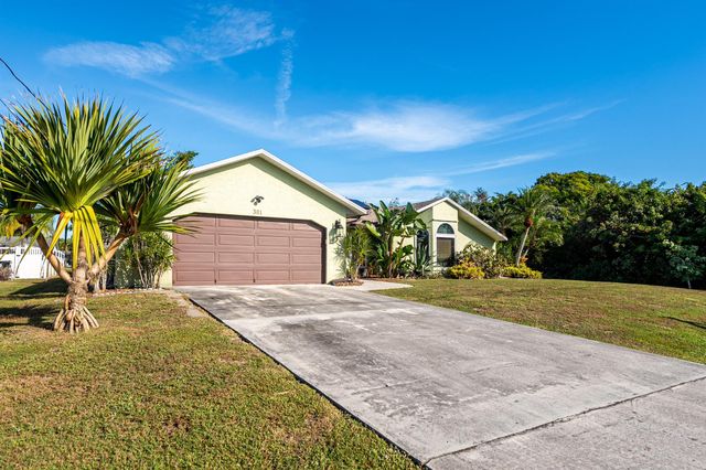 381 SW Lucero Drive, Port St Lucie, FL 34983