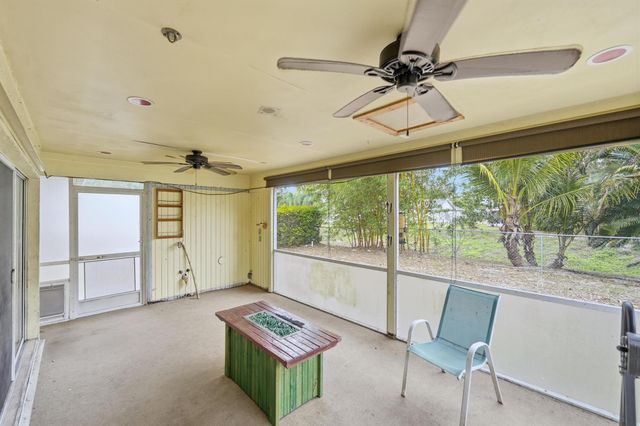 381 SW Lucero Drive, Port St Lucie, FL 34983