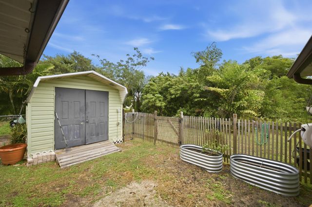 381 SW Lucero Drive, Port St Lucie, FL 34983