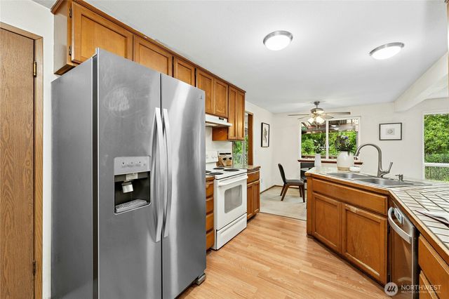 15725 88th Avenue Ct E, Puyallup, WA 98375