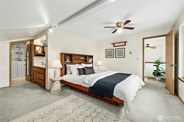 15725 88th Avenue Ct E, Puyallup, WA 98375