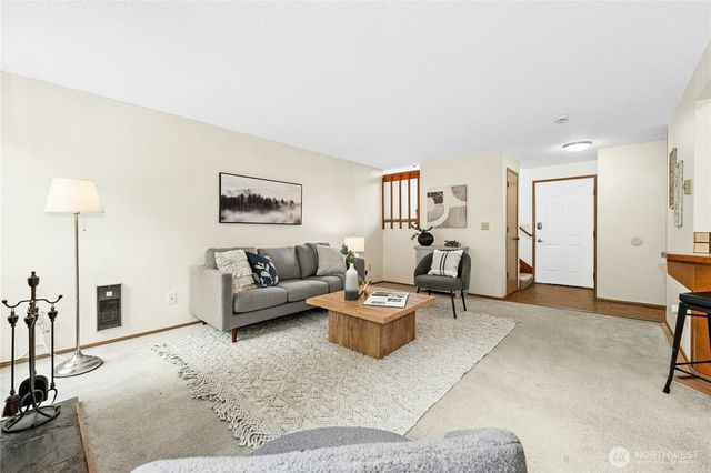 15725 88th Avenue Ct E, Puyallup, WA 98375