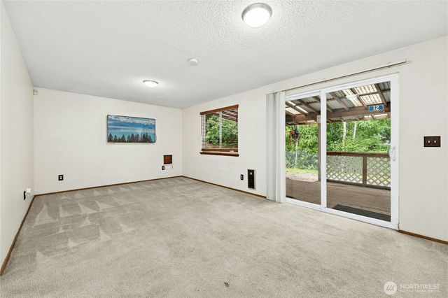 15725 88th Avenue Ct E, Puyallup, WA 98375
