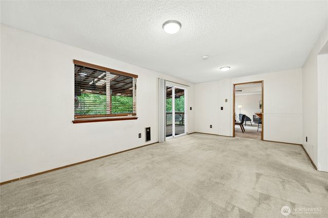 15725 88th Avenue Ct E, Puyallup, WA 98375