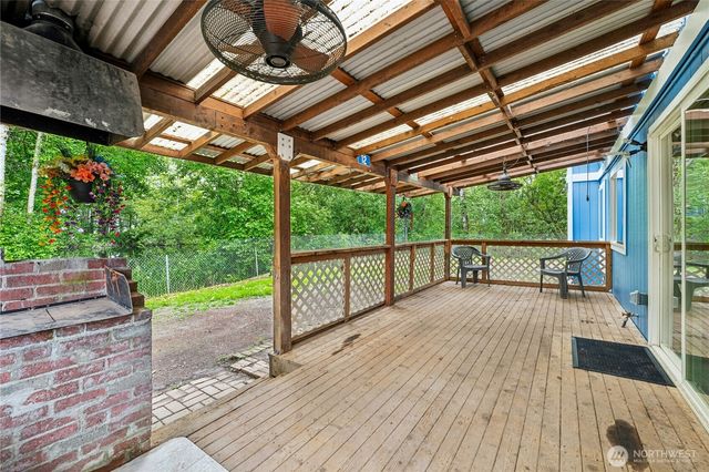 15725 88th Avenue Ct E, Puyallup, WA 98375