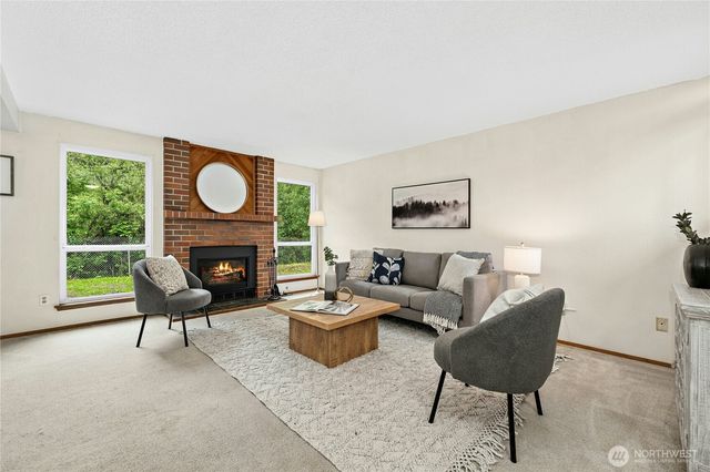 15725 88th Avenue Ct E, Puyallup, WA 98375