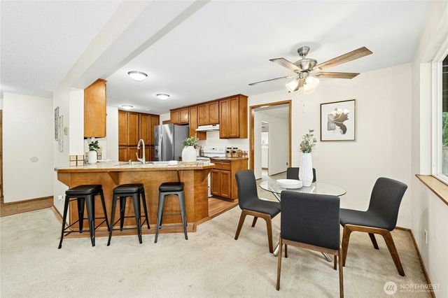 15725 88th Avenue Ct E, Puyallup, WA 98375