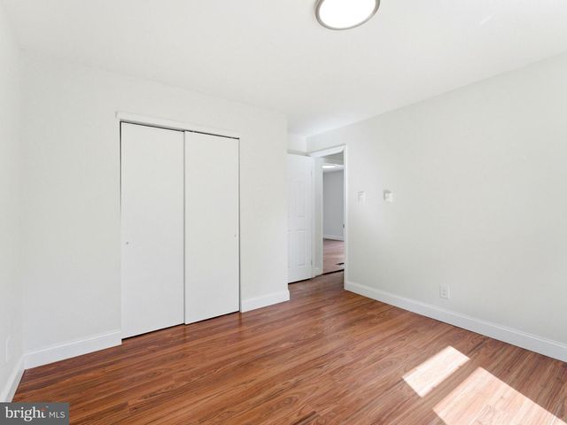 47 PINEWOOD LN, Sicklerville, NJ 08081