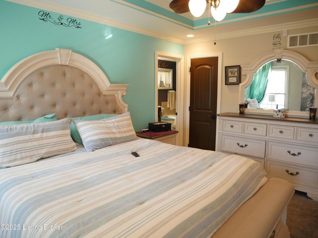 7220 Oakburn Dr, Louisville, KY 40258