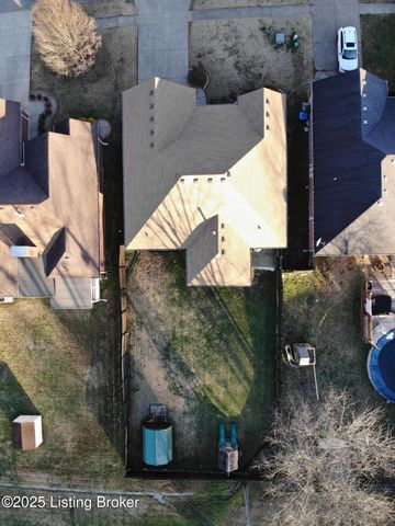 7220 Oakburn Dr, Louisville, KY 40258