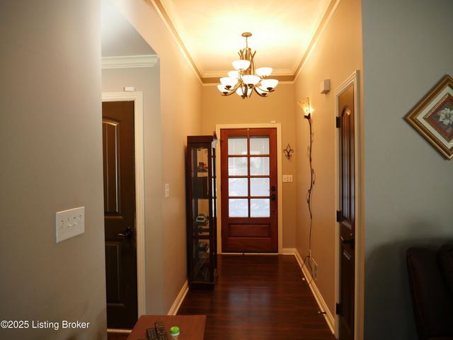 7220 Oakburn Dr, Louisville, KY 40258