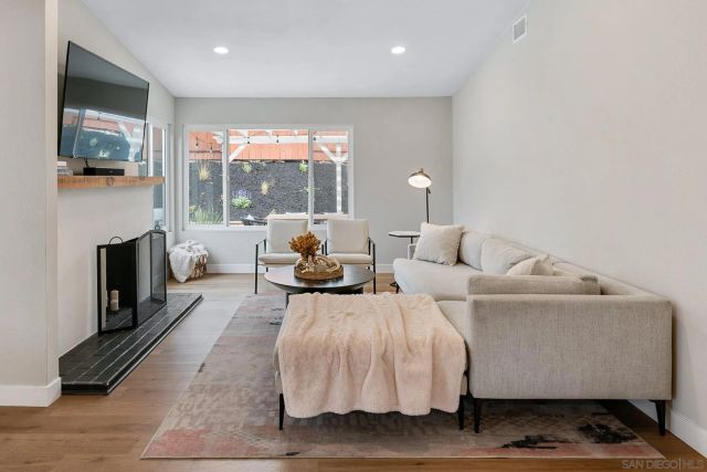 6832 Lazy Clouds, San Diego, CA 92120