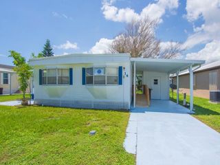 14 Golf Drive, Port St. Lucie, FL 34952