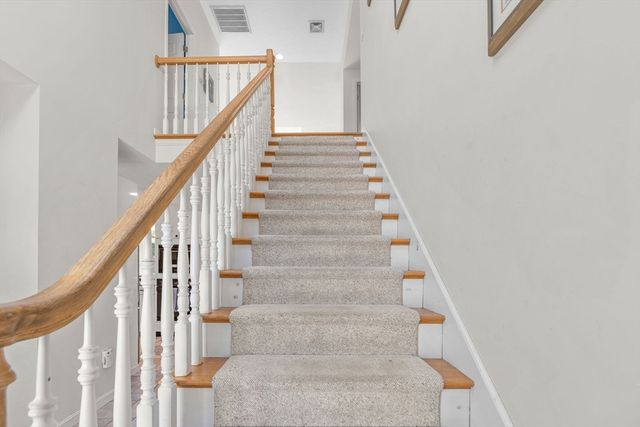 24 Bluff Ave, Mashpee, MA 02649