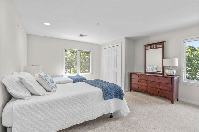 24 Bluff Ave, Mashpee, MA 02649