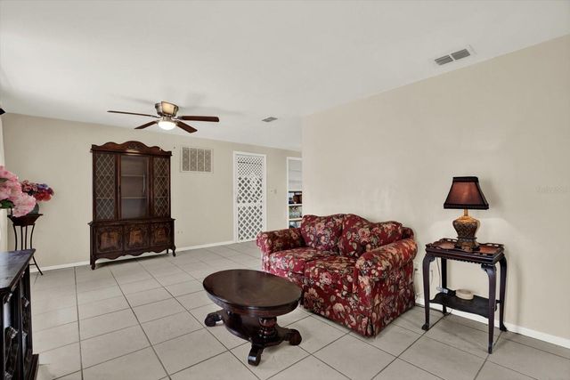 4737 LONGWOOD AVE, Holiday, FL 34690