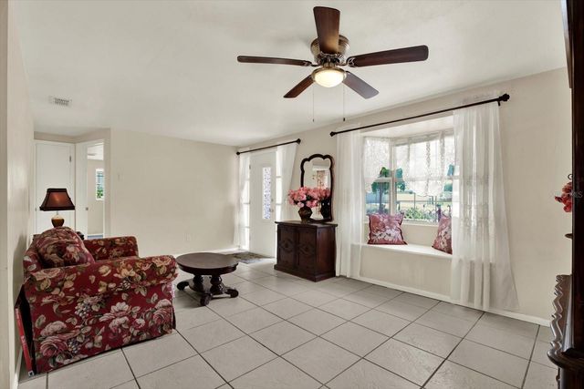 4737 LONGWOOD AVE, Holiday, FL 34690