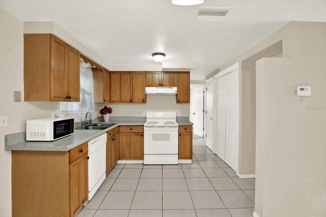 4737 LONGWOOD AVE, Holiday, FL 34690