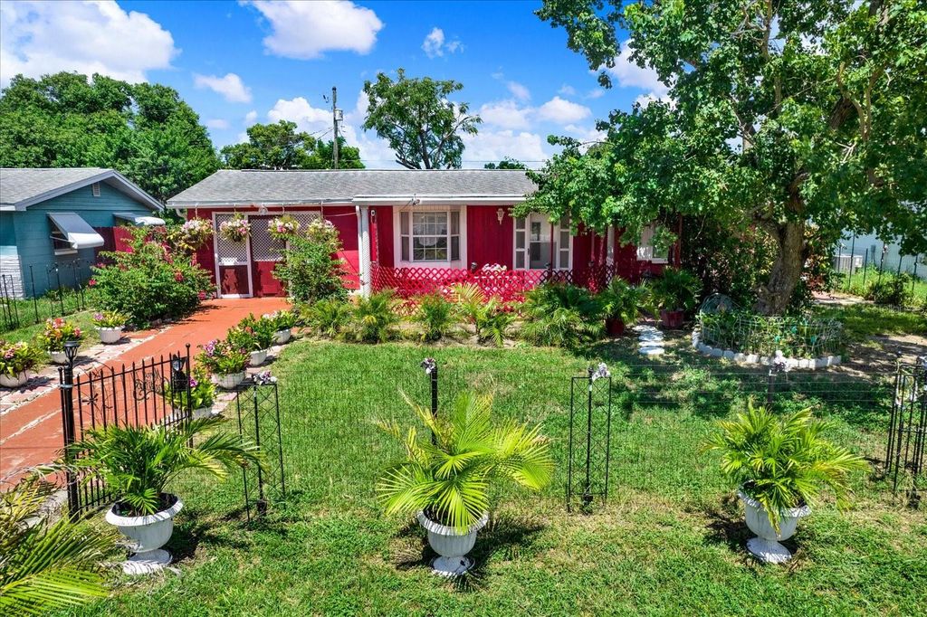 4737 LONGWOOD AVE, Holiday, FL 34690
