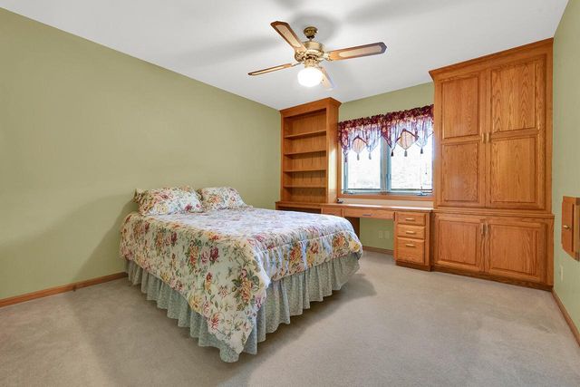 3430 Shorewood DRIVE, Racine, WI 53404