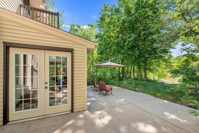 3430 Shorewood DRIVE, Racine, WI 53404