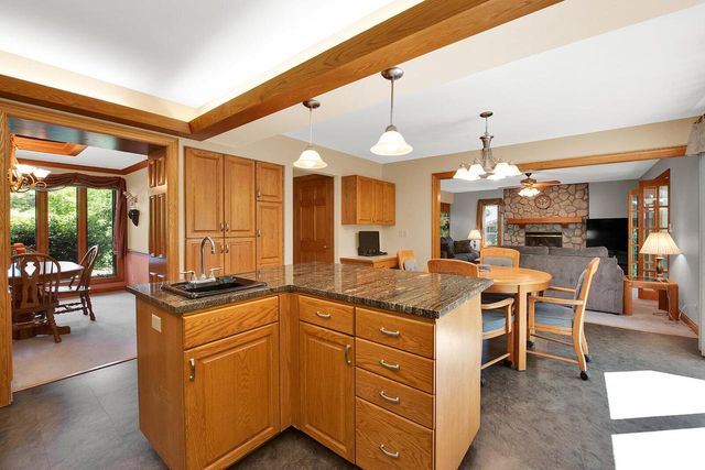 3430 Shorewood DRIVE, Racine, WI 53404