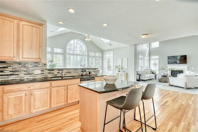 1300 Surrey Garden Way, Webster, NY 14580