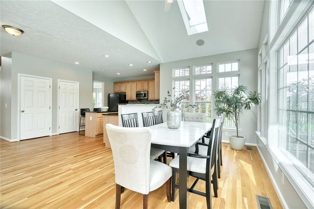 1300 Surrey Garden Way, Webster, NY 14580