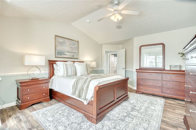 1300 Surrey Garden Way, Webster, NY 14580