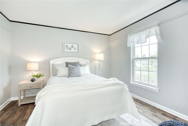1300 Surrey Garden Way, Webster, NY 14580