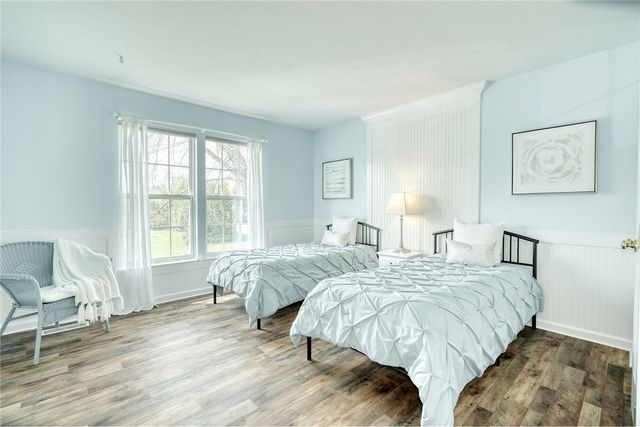 1300 Surrey Garden Way, Webster, NY 14580