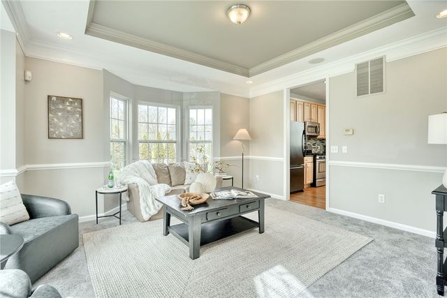 1300 Surrey Garden Way, Webster, NY 14580