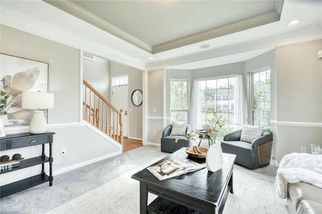 1300 Surrey Garden Way, Webster, NY 14580
