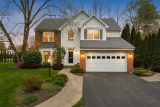 1300 Surrey Garden Way, Webster, NY 14580