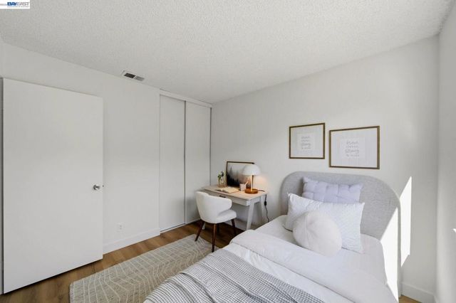 1686 Rhododendron Dr, Livermore, CA 94551