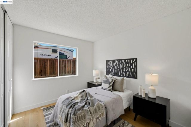 1686 Rhododendron Dr, Livermore, CA 94551