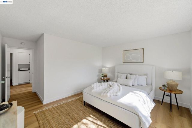 1686 Rhododendron Dr, Livermore, CA 94551