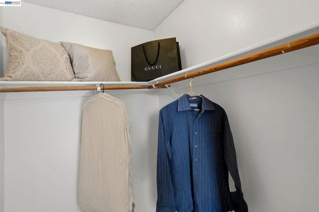 1686 Rhododendron Dr, Livermore, CA 94551