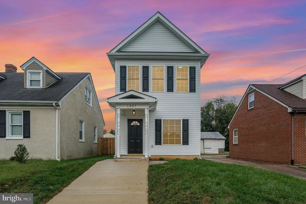 1307 CARDWELL ST, Fredericksburg, VA 22401