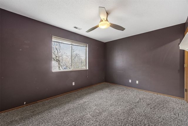 3507 E Avenue NW F, Cedar Rapids, IA 52405