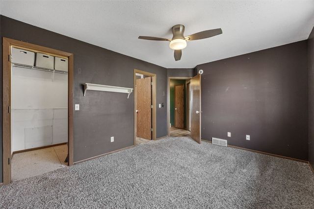 3507 E Avenue NW F, Cedar Rapids, IA 52405