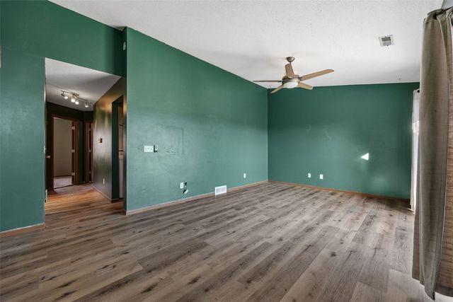 3507 E Avenue NW F, Cedar Rapids, IA 52405