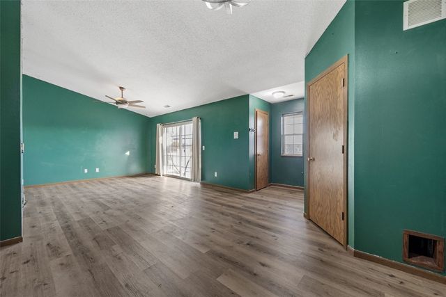 3507 E Avenue NW F, Cedar Rapids, IA 52405