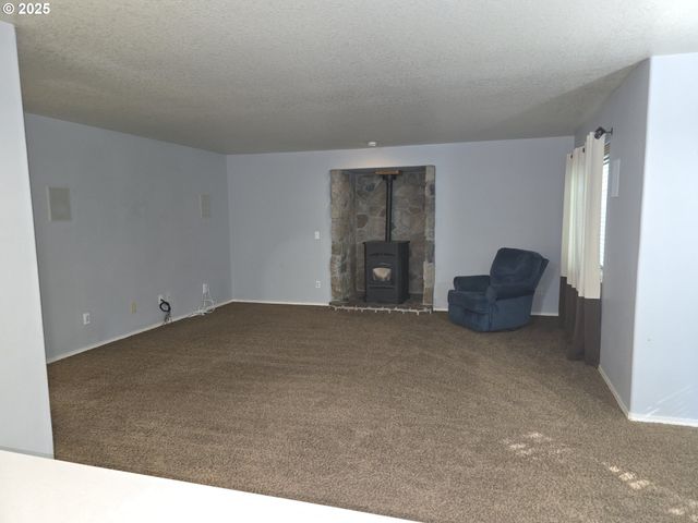 68304 E TWINBERRY Loop, Welches, OR 97067