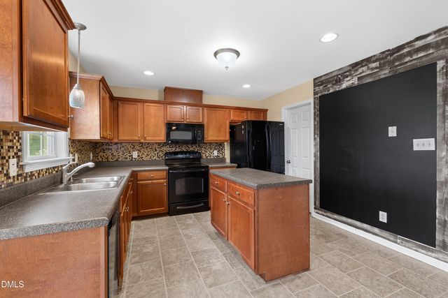185 Snowberry Lane, Smithfield, NC 27577
