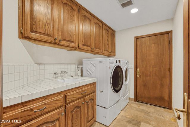 1708 Royal St George Drive, Westlake Village, CA 91362