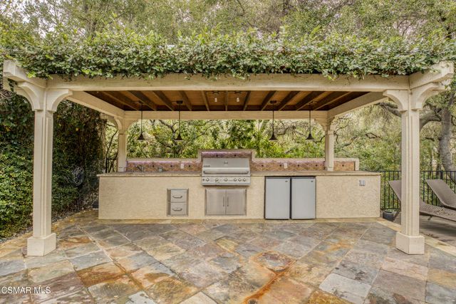 1708 Royal St George Drive, Westlake Village, CA 91362