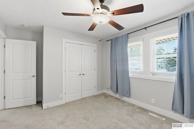 912 Claudine Avenue, Papillion, NE 68046